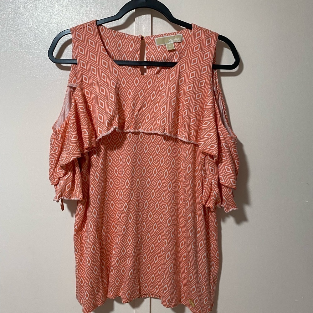 Michael kords Geometric Patterned Cold Shoulder Top